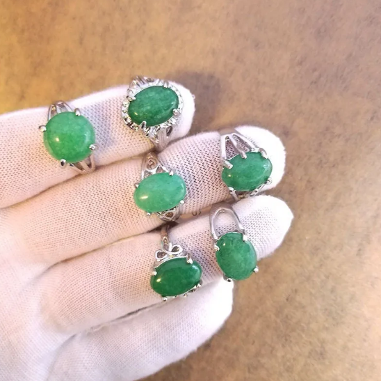 Conjunto de Anillos en Piedra Natural