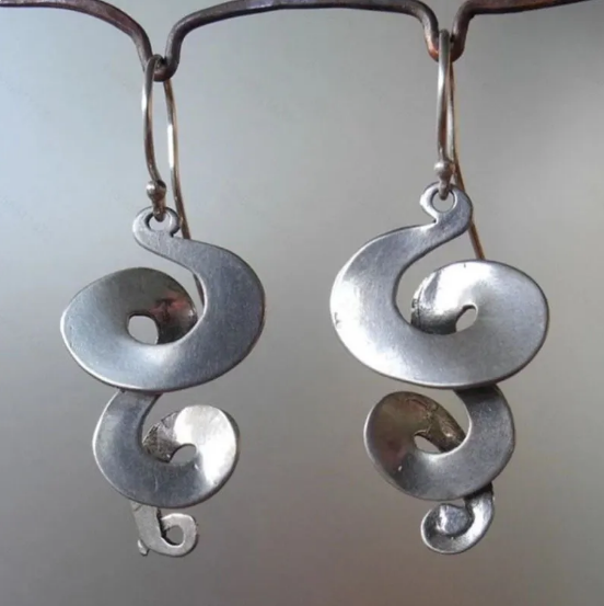 Pendientes geométricos de metal gitano