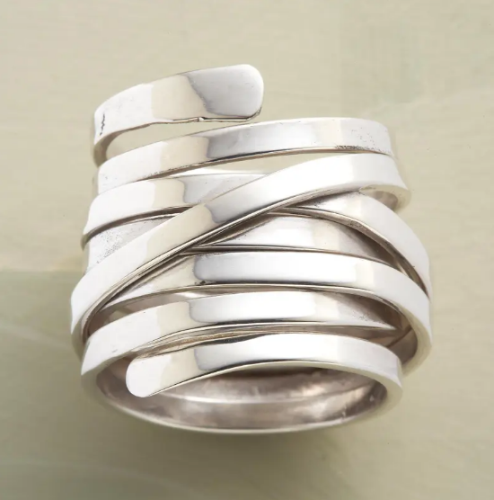 Anillo Geométrico de Metal