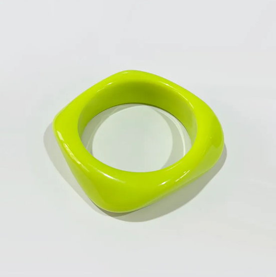Pulsera cuadrada de acrílico de colores