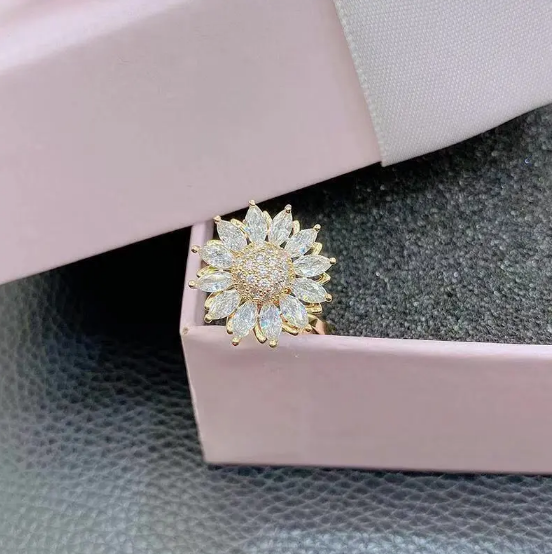 Anillo Giratorio con Girasol