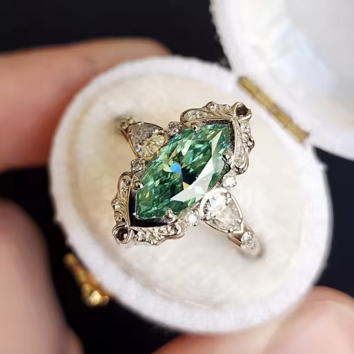 Anillo Esmeralda Marquesa