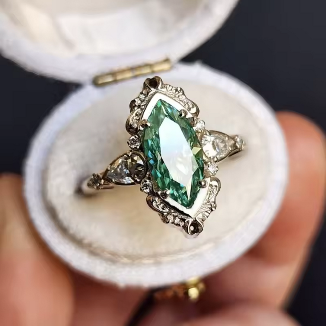 Anillo Esmeralda Marquesa