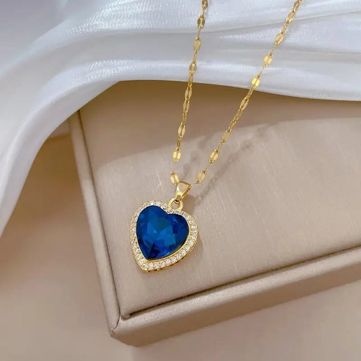 Collar de Oro Corazón de Zafiro