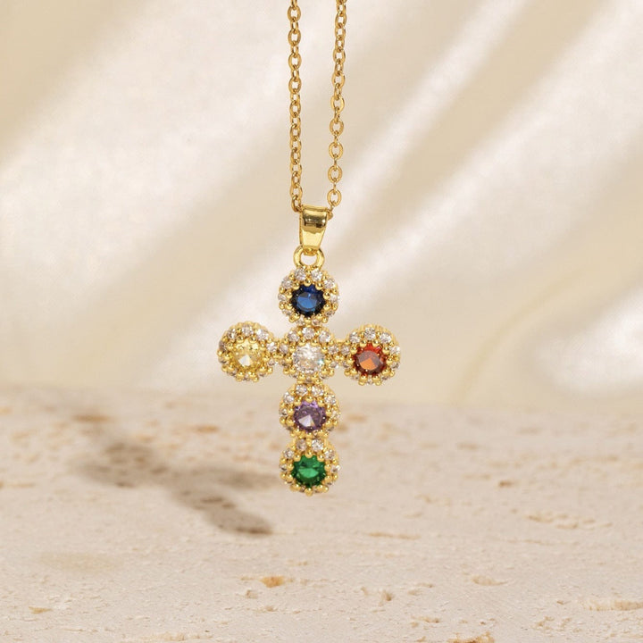 COLLARES DISEÑADOS CON CRUCES DE ZIRCONIO
