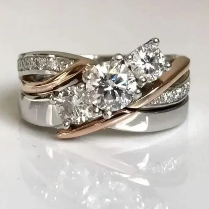 Anillo vintage en oro y plata con circonita