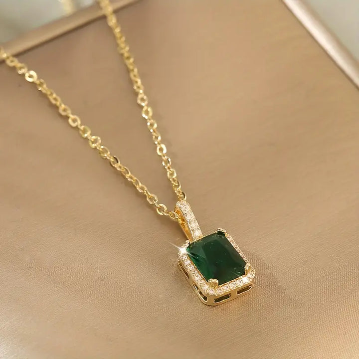 Collar Oro y Esmeralda Celeste