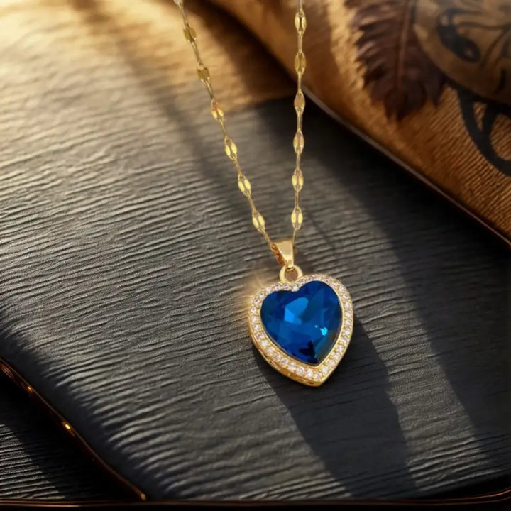 Collar de Oro Corazón de Zafiro