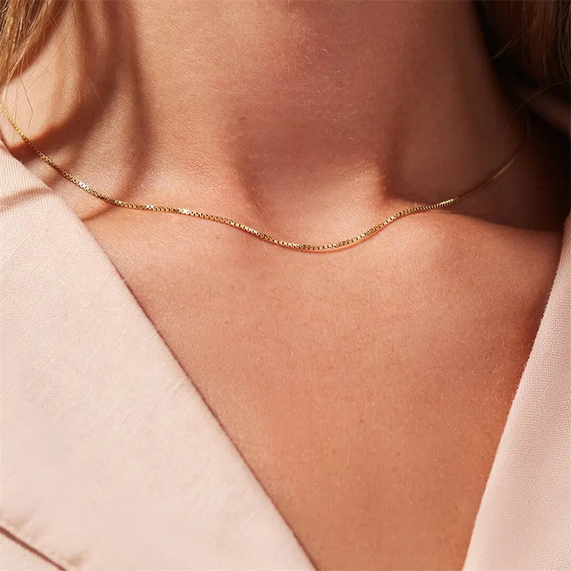 Collar con cadena en forma de caja Danica Gold