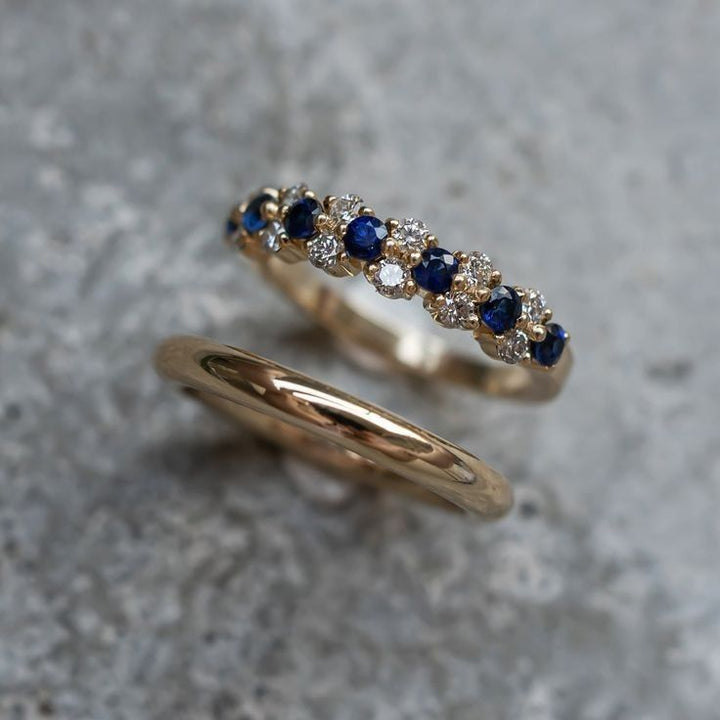 Conjunto de elegantes anillos con circonita azul vintage