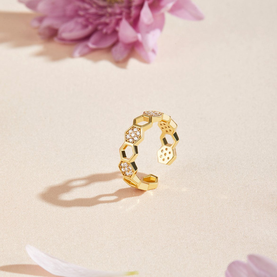 Anillo Panal de Miel en Oro y Cristal
