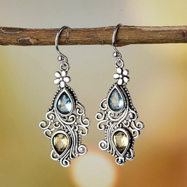 Pendientes con piedras de cristal