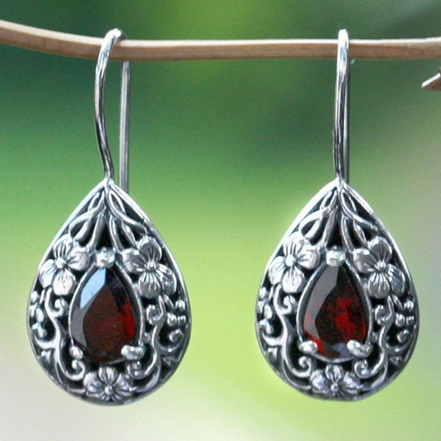 Pendientes vintage de plata con cristal rojo