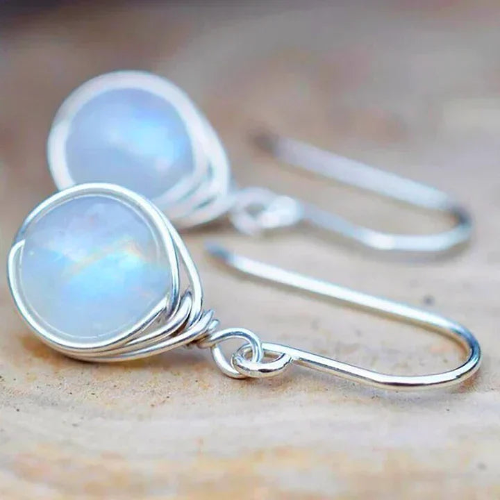 Pendientes con colgante de piedra lunar en plata