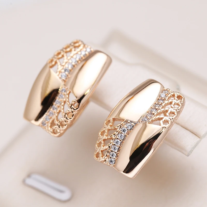 Elegantes pendientes de oro con circonita brillante