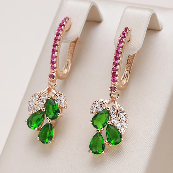 Elegantes pendientes colgantes con circonita de colores