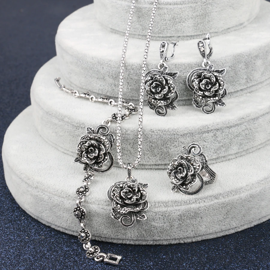 Elegante conjunto en plata con circonita