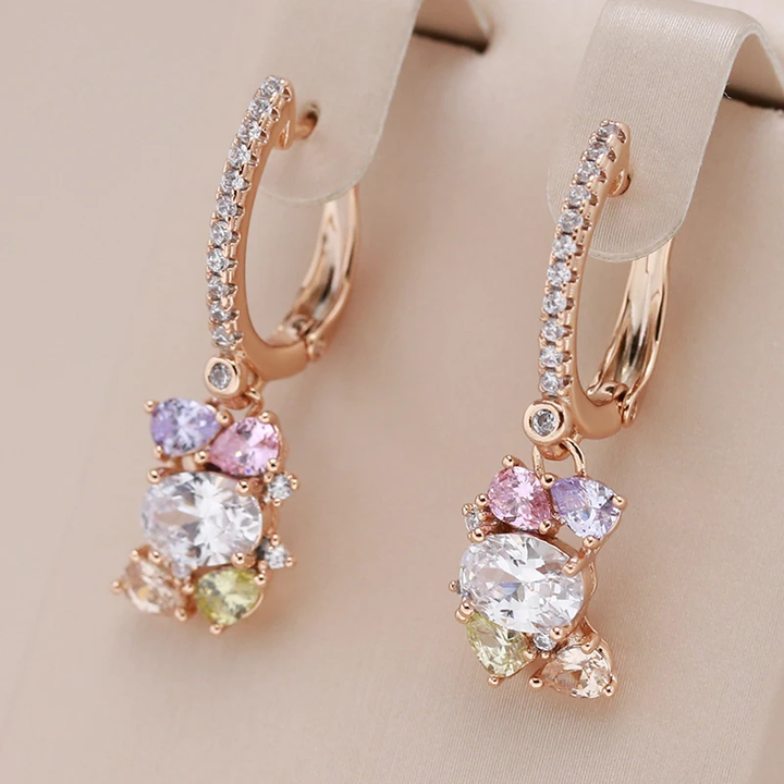 Elegantes pendientes de cristal de colores