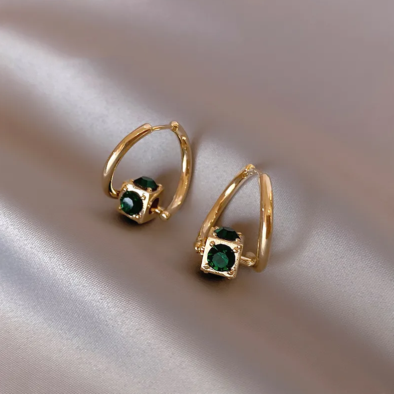 Pendientes Elegantes Verdes en Oro