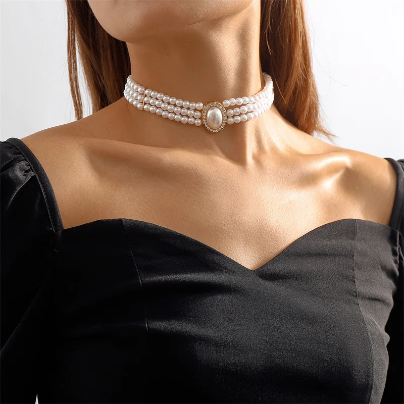 Collar Elegante de Perlas Triple