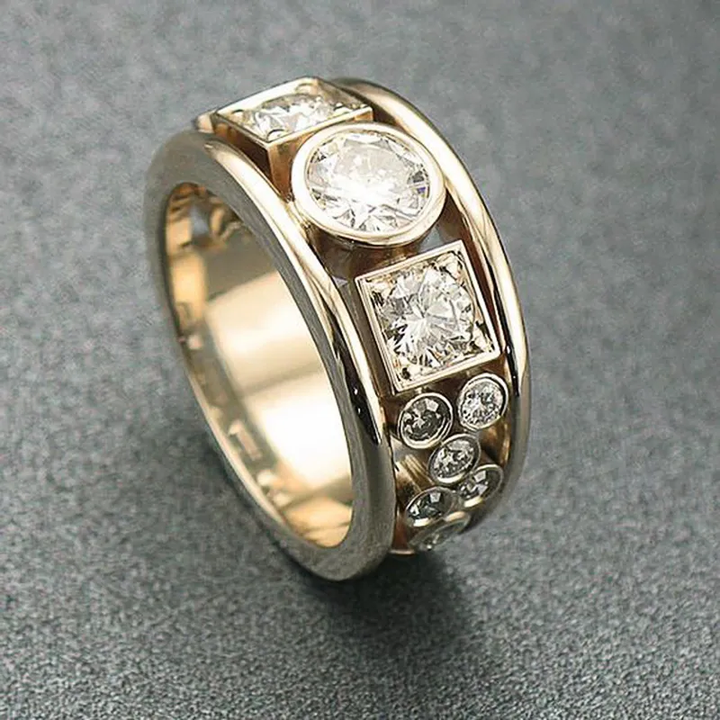 Anillo Vintage en Oro con Circonita