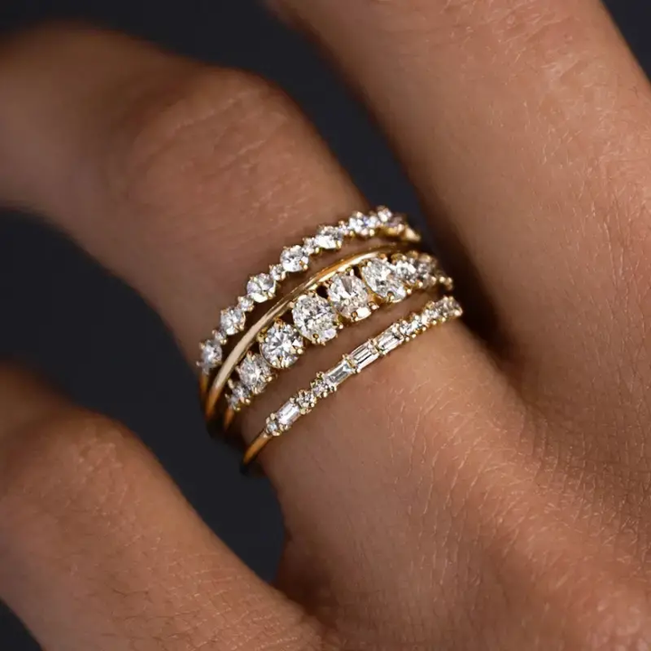Conjunto de Anillos Vintage Elegantes con Circonita