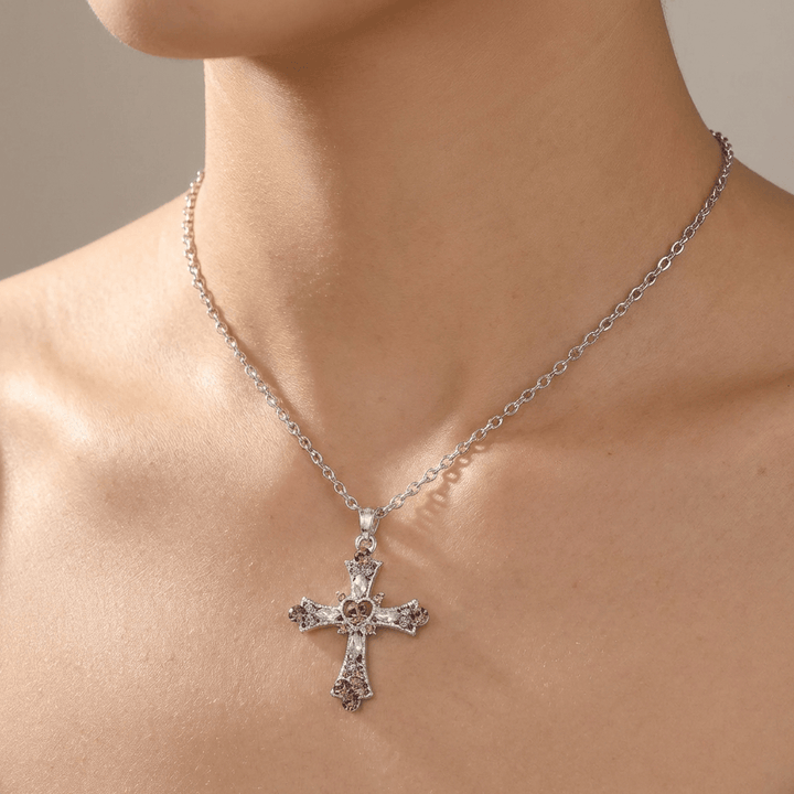 COLLAR CRUZ DE GEMAS BENDITAS