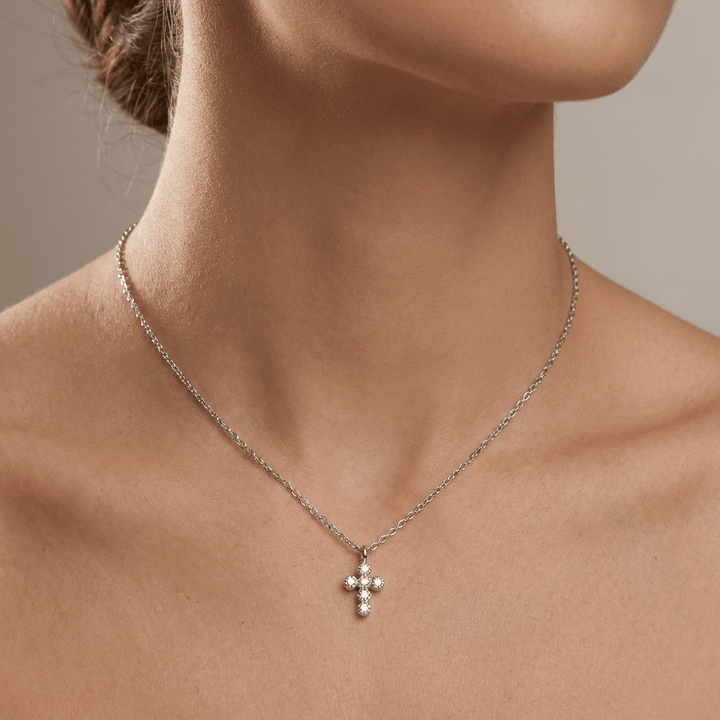 COLLAR CRUZ DE DIAMANTES MINI