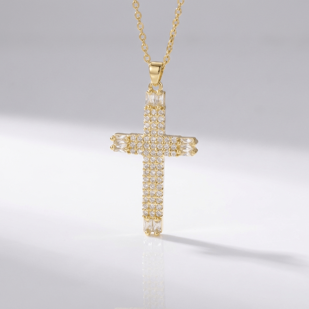 COLLARES DISEÑADOS CON CRUCES DE ZIRCONIO