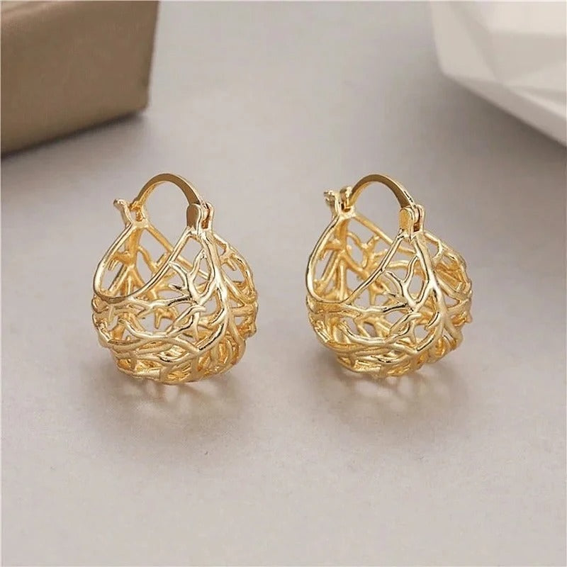 Pendientes vintage en forma de lágrima hueca dorados