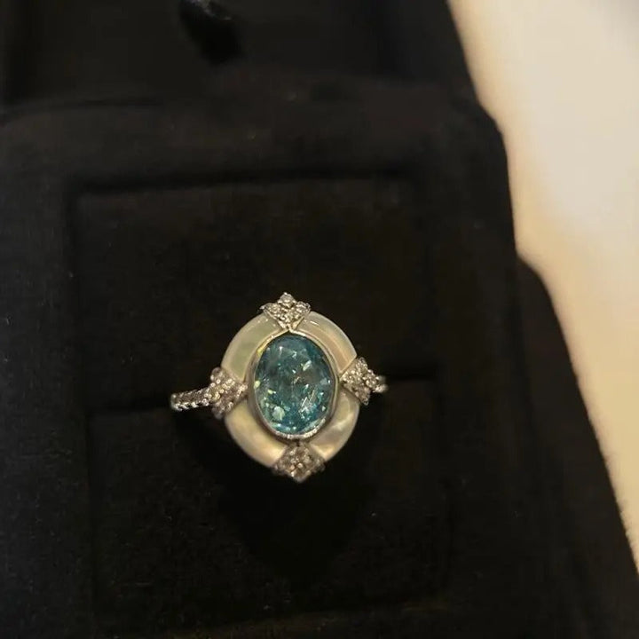 Anillo ajustable vintage atemporal en plata blanca y aguamarina (Ajustable)